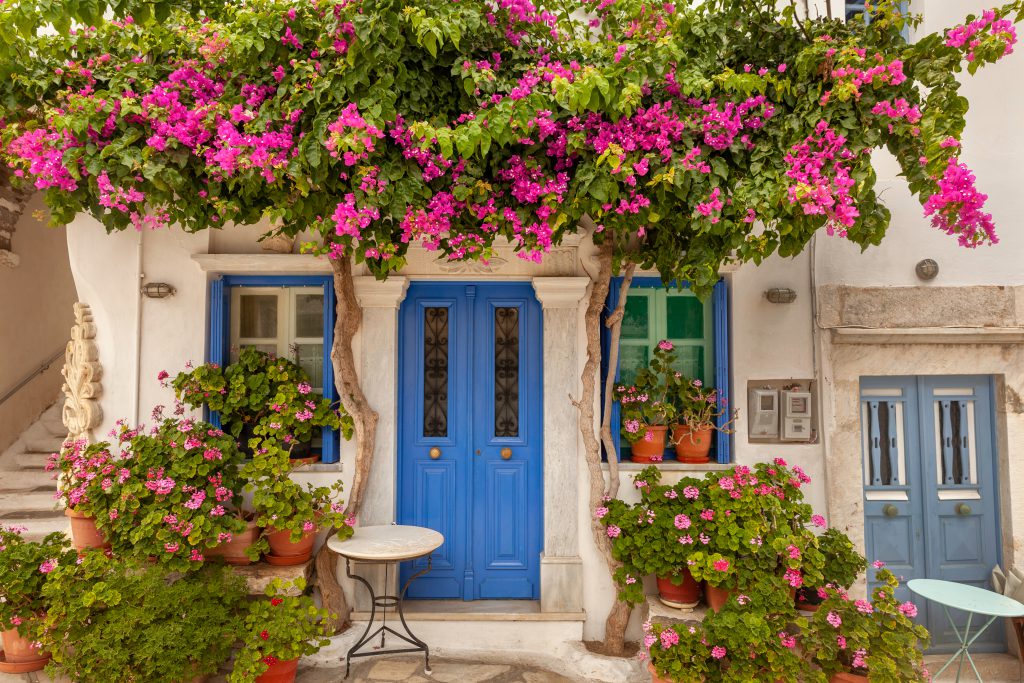 Beautiful,Old,House,With,Greenery,,In,Tinos,,Greece